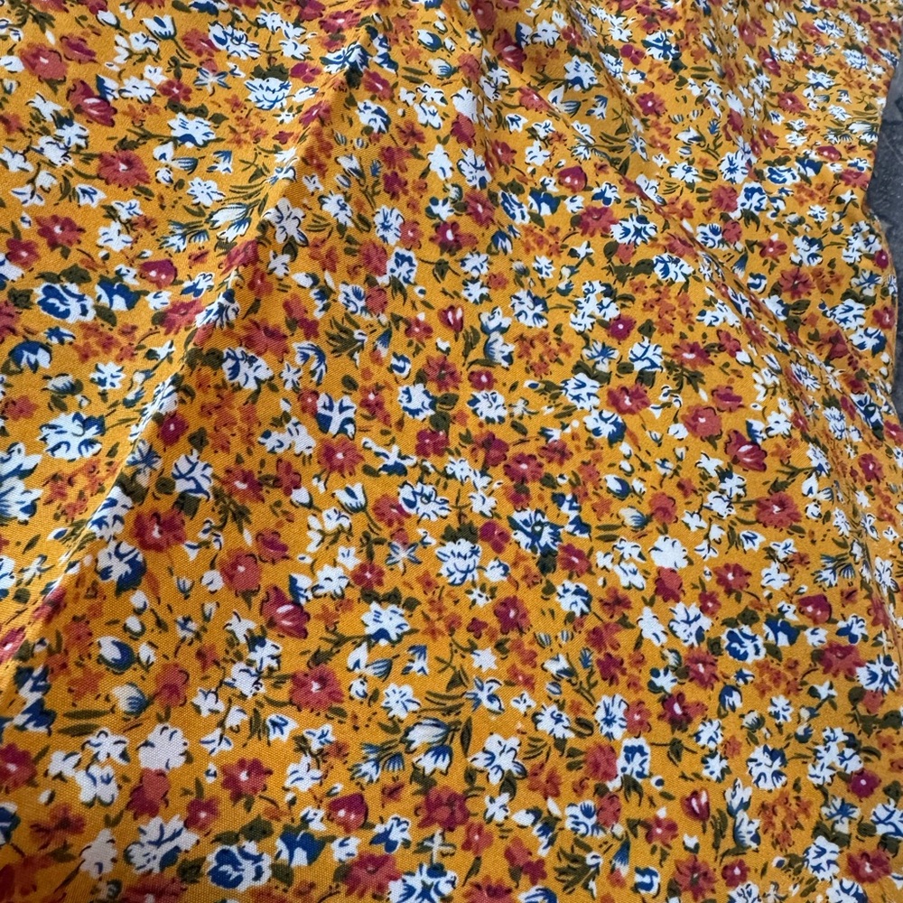Chic Nation Floral Yellow Top - Picture 4 of 4